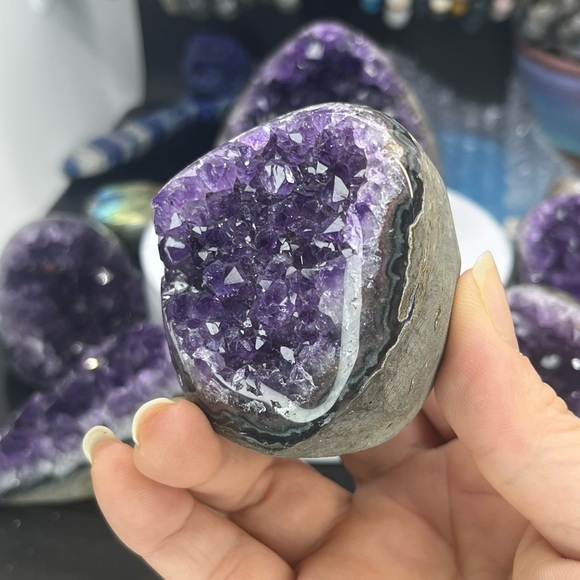 Amethyst Crystal - Picture 7 of 7